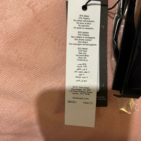 Pretty Little Thing Black Matte Metal Frame Slim Visor Sunglasses - Picture 6 of 8